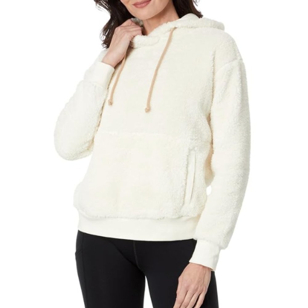 Brand new with tags Carve Designs Brie Sherpa Hoodie